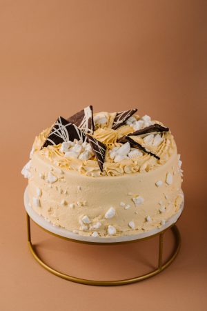 Torta Bizcocho Merengue Lúcuma